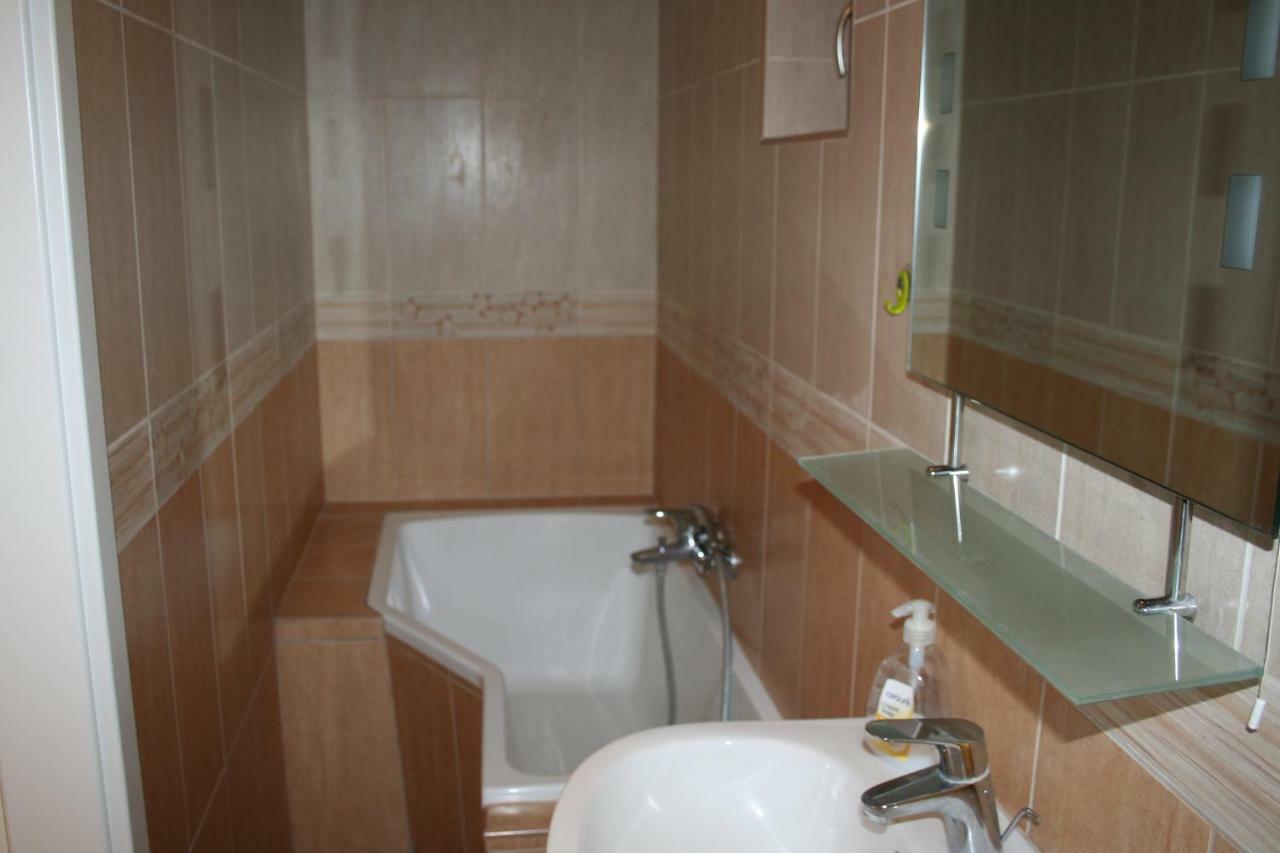 Treasure Deluxe House Apartment Miskolc Luaran gambar